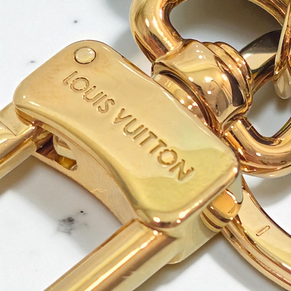 ✨️Authentic Louis Vuitton Reverse Monogram Charm / Key Chain - Picture 6 of 10
